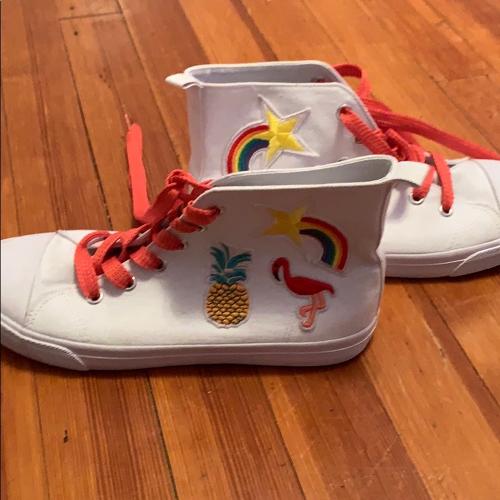 White hand patched high top shoes